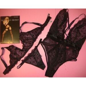 Victoria's Secret unlined 34C,34D BRA+thong+TEDDY FISHNET velvet velour BLACK